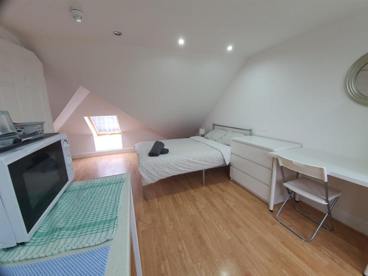 Goodmayes Eastwood Rooms מראה חיצוני תמונה