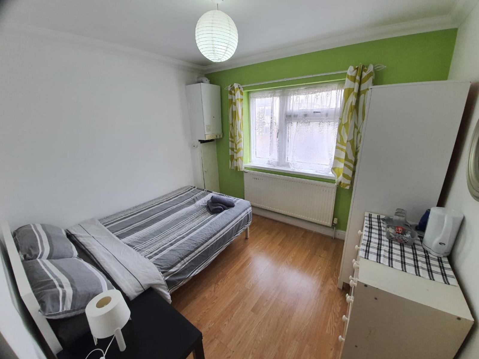 Goodmayes Eastwood Rooms מראה חיצוני תמונה